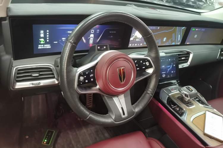 Used Hongqi E-HS9 2022 660 km Range Flagway Edition Six Seats Steering Wheel