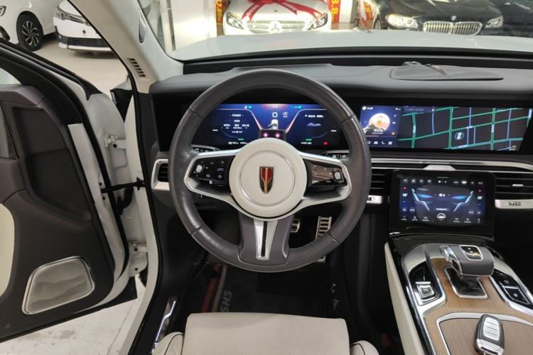 Used Hongqi E-HS9 2022 660 km Range Flagship Edition Four Seats Steering Wheel