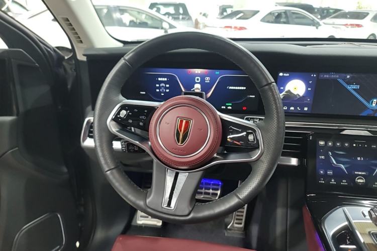 Used Hongqi E-HS9 2022 660 km Range Flagway Edition Six Seats Steering Wheel