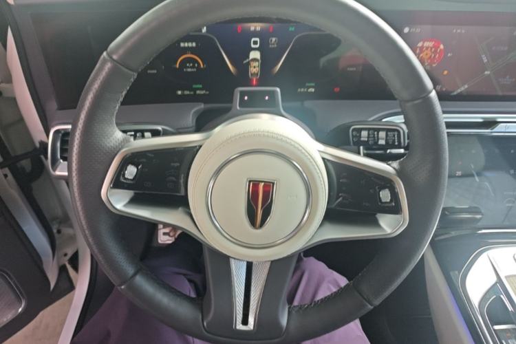 Used Hongqi E-HS9 2022 660 km Range Flagship Edition Four Seats Steering Wheel