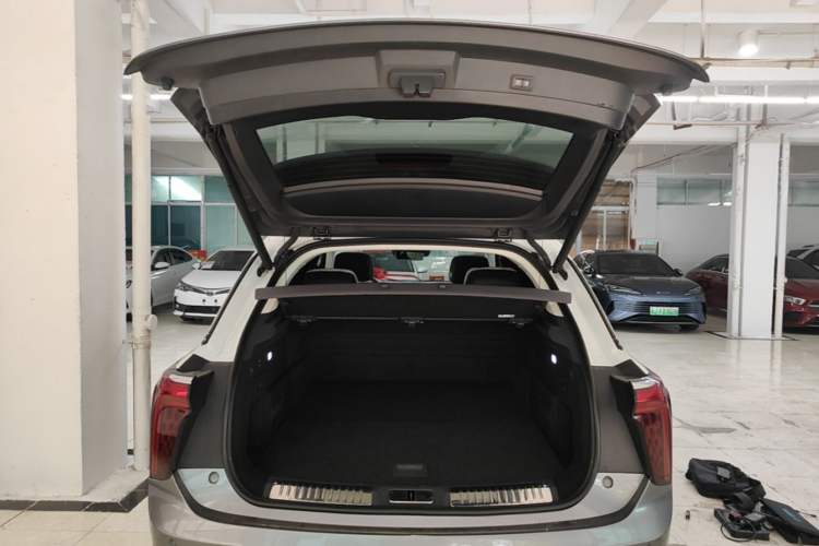 Used Hongqi E-HS9 2022 660 km Range Flagship Edition Four Seats Trunk