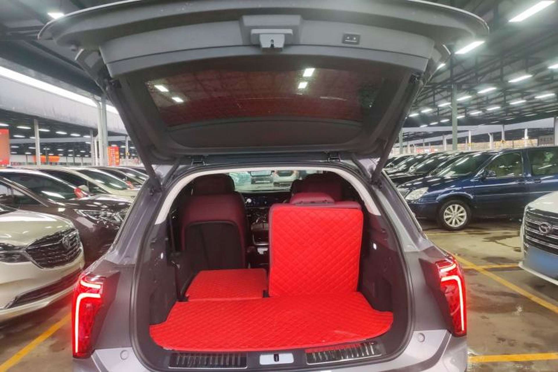 Used Hongqi E-HS9 2022 660 km Range Flagway Edition Six Seats Trunk