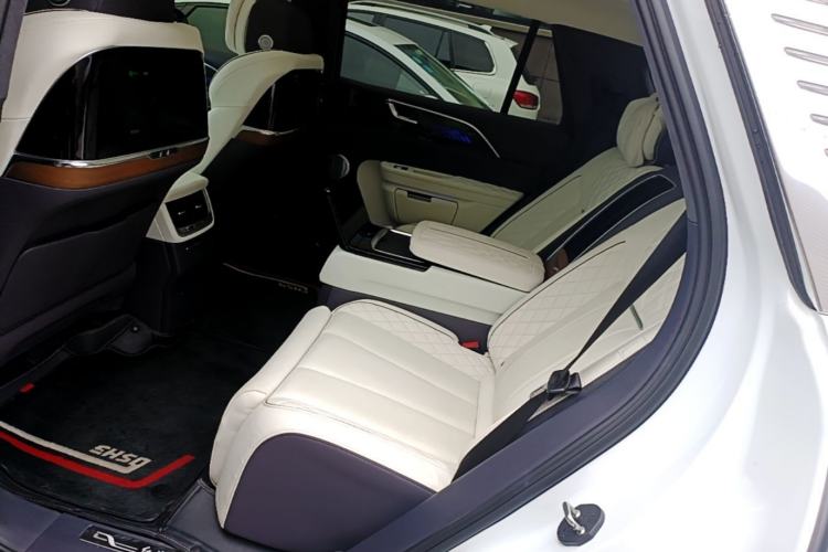 Used Hongqi E-HS9 2022 660 km Range Flagship Edition Four Seats Left Rear Seat