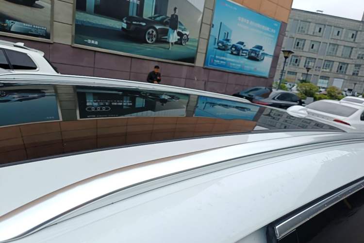 Used Hongqi E-HS9 2022 660 km Range Flagship Edition Four Seats Roof