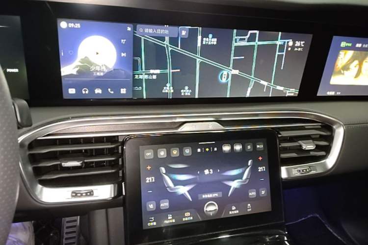 Used Hongqi E-HS9 2022 660 km Range Flagway Edition Six Seats Audio And AC Panel