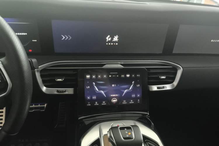 Used Hongqi E-HS9 2022 660 km Range Flagway Edition Six Seats Audio And AC Panel