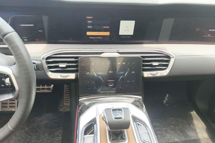 Used Hongqi E-HS9 2022 660 km Range Flagway Edition Six Seats Audio And AC Panel