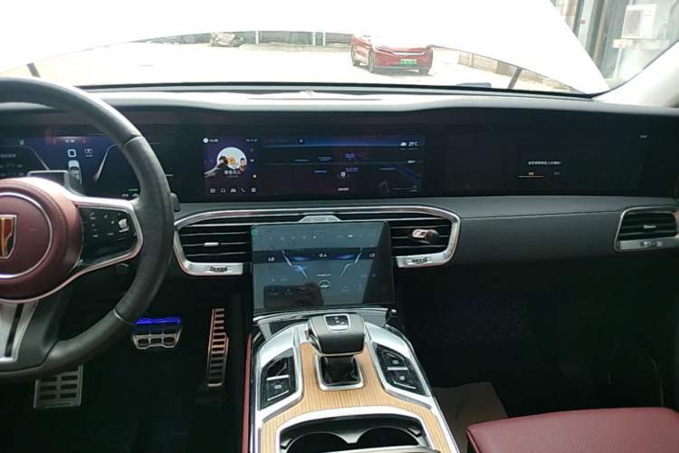 Used Hongqi E-HS9 2022 660 km Range Flagway Edition Six Seats Audio And AC Panel