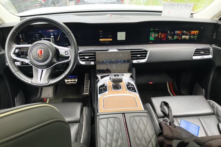 Used Hongqi E-HS9 2022 660 km Range Flagship Edition Four Seats Center Console