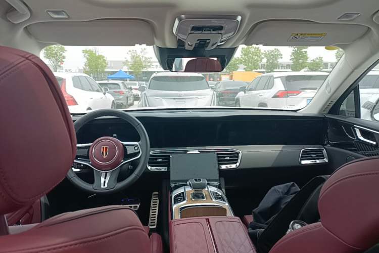 Used Hongqi E-HS9 2022 690 km Range Flagship Edition Six Seats Center Console