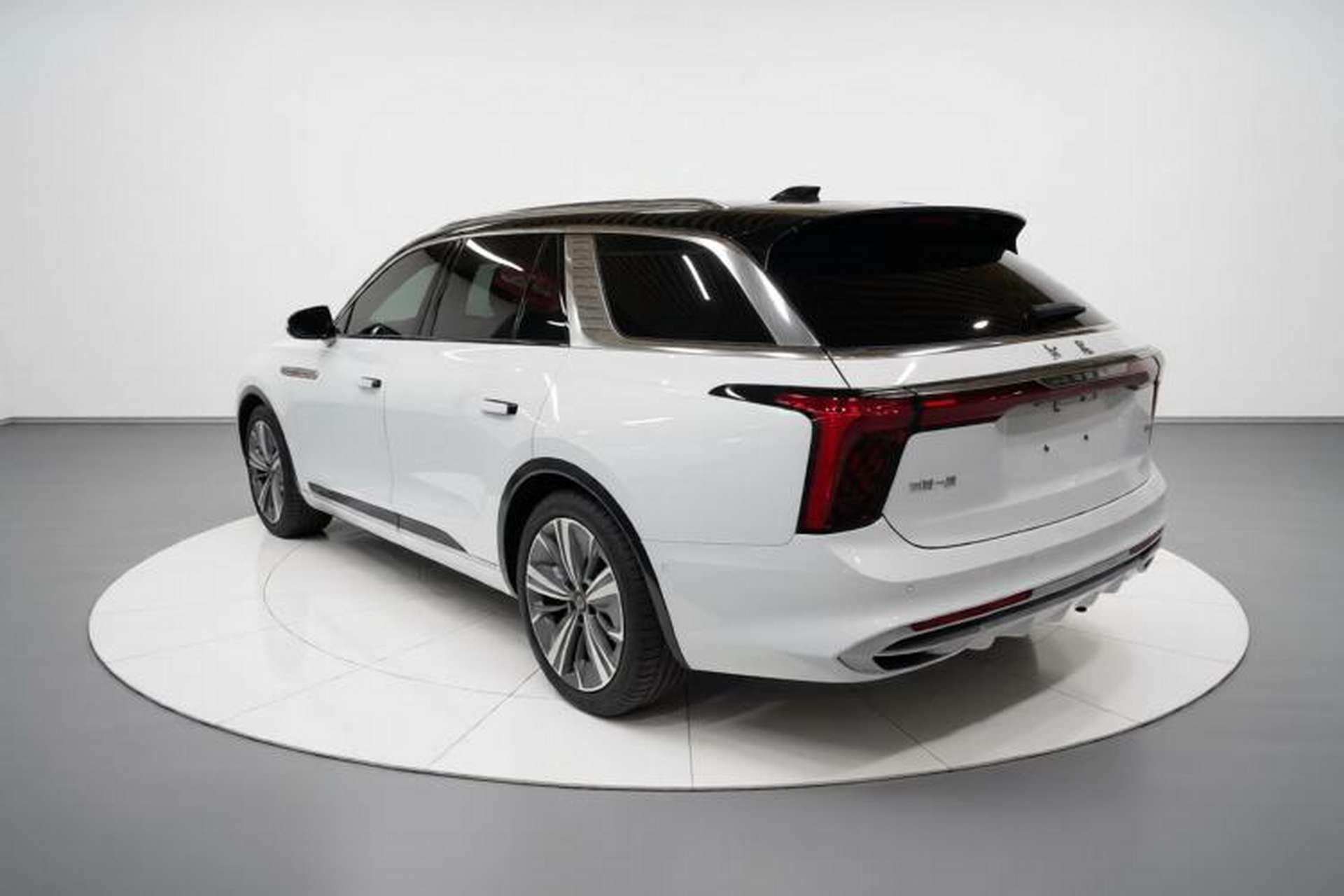 Used Hongqi E-HS9 2022 660 km Range Flagway Edition Six Seats Exterior 2