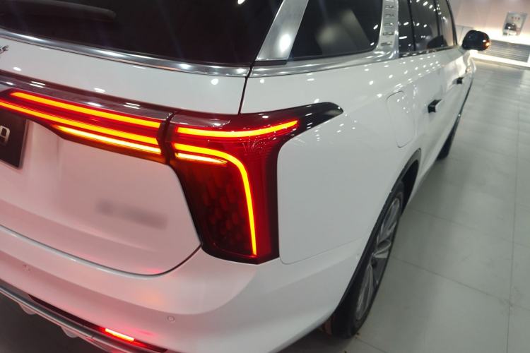 Used Hongqi E-HS9 2022 690 km Range Flagship Edition Six Seats Exterior 3