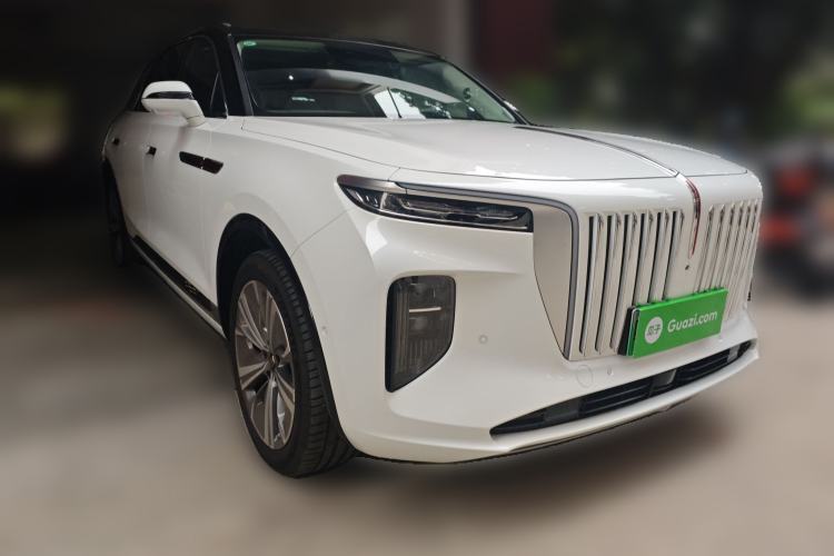 Used Hongqi E-HS9 2022 690 km Range Flagship Edition Six Seats Front Right 45 Deg