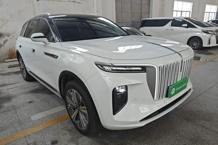 Used Hongqi E-HS9 2022 660 km Range Flagway Edition Six Seats Front Right 45 Deg