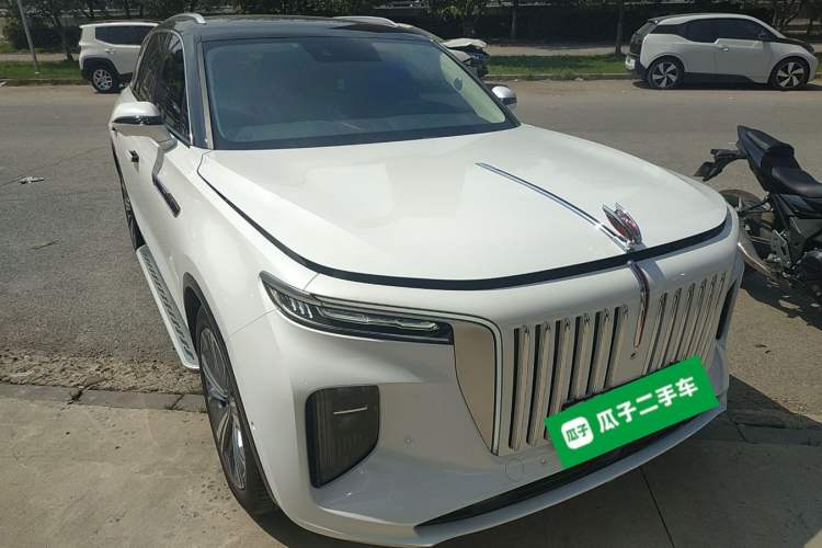 Used Hongqi E-HS9 2022 690 km Range Flagship Edition Six Seats Front Right 45 Deg
