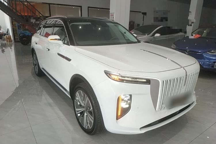 Used Hongqi E-HS9 2022 660 km Range Flagway Edition Six Seats Front Right 45 Deg