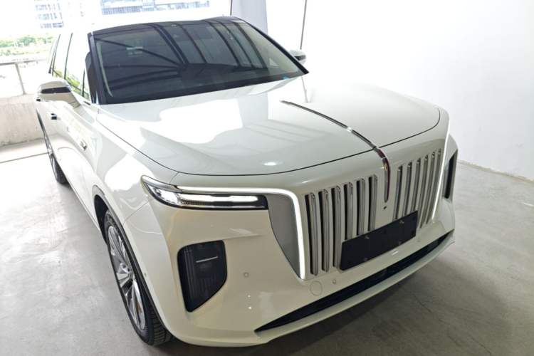 Used Hongqi E-HS9 2022 690 km Range Flagship Edition Six Seats Front Right 45 Deg