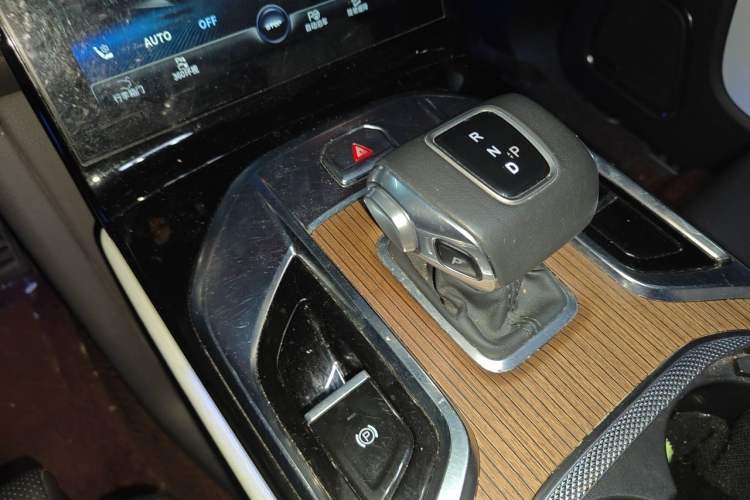 Used Hongqi E-HS9 2022 690 km Range Flagship Edition Six Seats Gear Lever