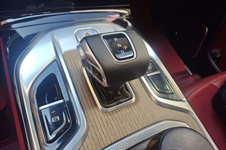 Used Hongqi E-HS9 2022 690 km Range Flagship Edition Six Seats Gear Lever