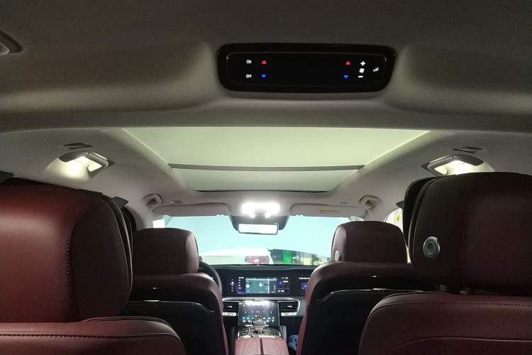 Used Hongqi E-HS9 2022 660 km Range Flagway Edition Six Seats Headliner