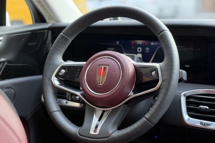 Used Hongqi E-HS9 2022 660 km Range Flagway Edition Six Seats Interior 1