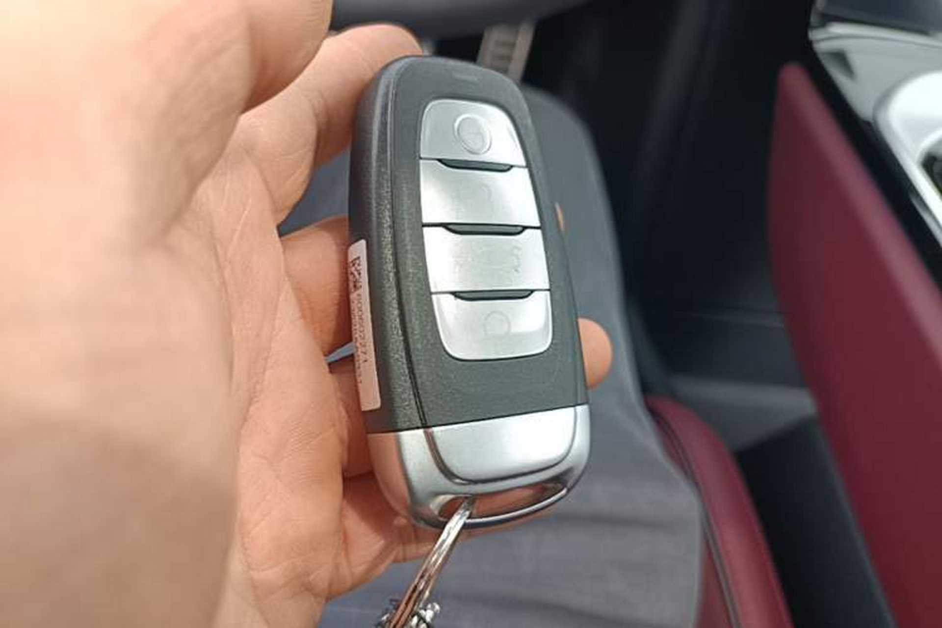 Used Hongqi E-HS9 2022 690 km Range Flagship Edition Six Seats Interior 1