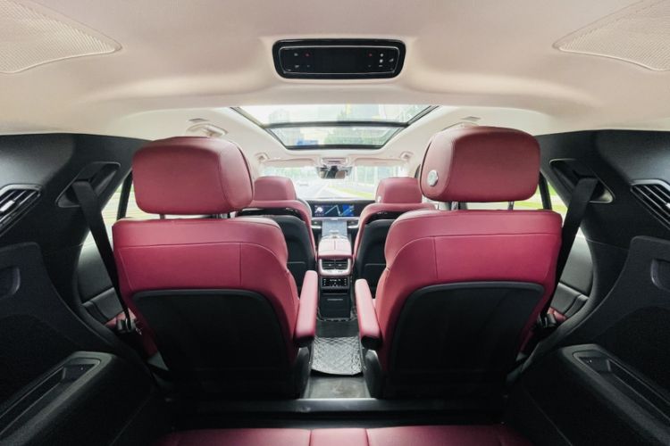 Used Hongqi E-HS9 2022 660 km Range Flagway Edition Six Seats Interior 11