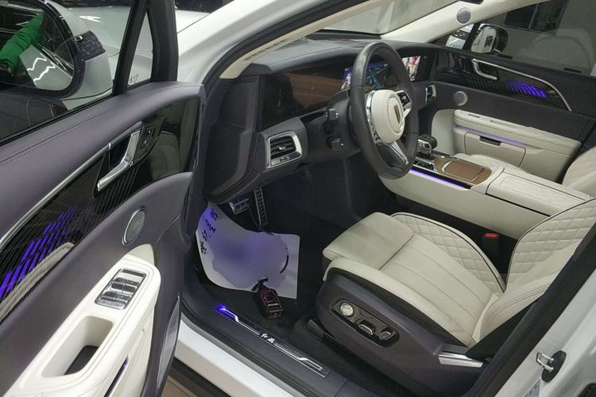 Used Hongqi E-HS9 2022 660 km Range Flagship Edition Four Seats Interior 3