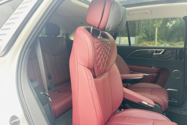 Used Hongqi E-HS9 2022 660 km Range Flagway Edition Six Seats Interior 5