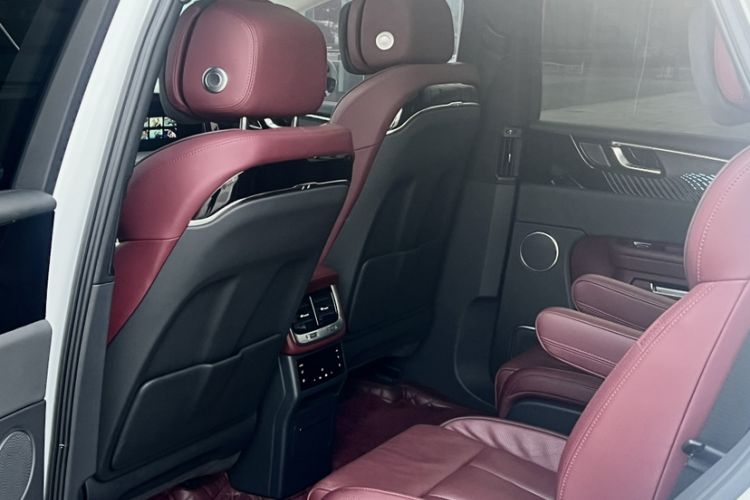 Used Hongqi E-HS9 2022 660 km Range Flagway Edition Six Seats Interior 7
