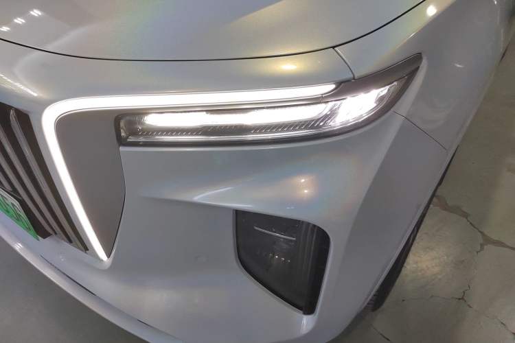 Used Hongqi E-HS9 2022 690 km Range Flagship Edition Six Seats Left Front Headlight