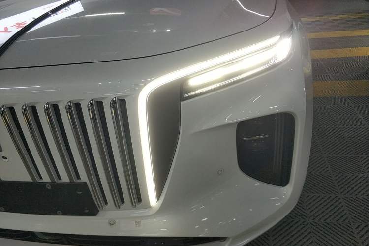 Used Hongqi E-HS9 2022 660 km Range Flagway Edition Six Seats Left Front Headlight