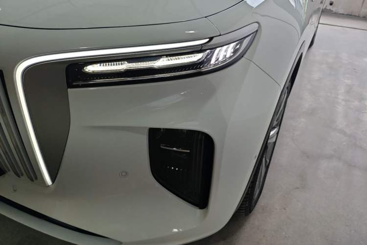 Used Hongqi E-HS9 2022 690 km Range Flagship Edition Six Seats Left Front Headlight