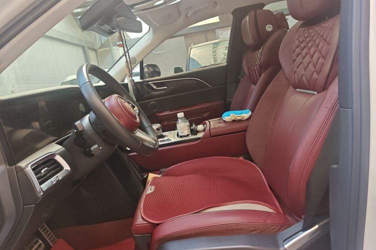 Used Hongqi E-HS9 2022 690 km Range Flagship Edition Six Seats Left Front Seat