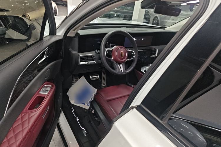 Used Hongqi E-HS9 2022 660 km Range Flagway Edition Six Seats Left Front Seat