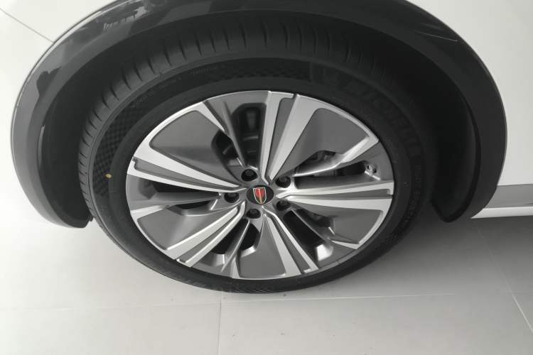 Used Hongqi E-HS9 2022 660 km Range Flagway Edition Six Seats Left Front Wheel Hub
