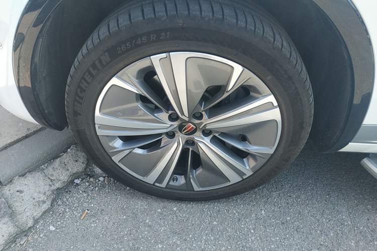 Used Hongqi E-HS9 2022 690 km Range Flagship Edition Six Seats Left Front Wheel Hub