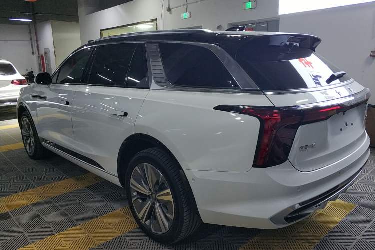 Used Hongqi E-HS9 2022 660 km Range Flagway Edition Six Seats Left Side
