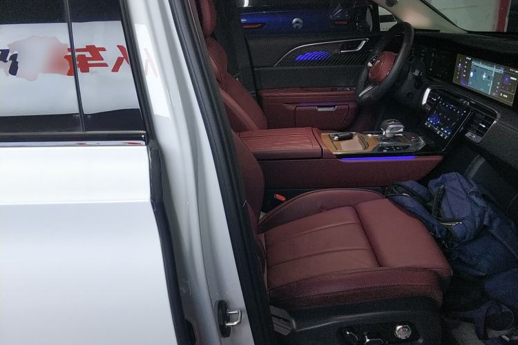 Used Hongqi E-HS9 2022 660 km Range Flagway Edition Six Seats Right Front Seat