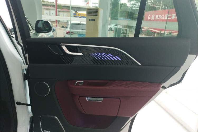 Used Hongqi E-HS9 2022 660 km Range Flagway Edition Six Seats Right Rear Door Interior