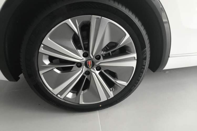 Used Hongqi E-HS9 2022 660 km Range Flagway Edition Six Seats Right Rear Wheel Hub
