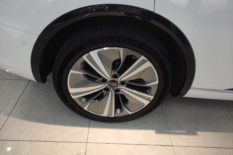 Used Hongqi E-HS9 2022 690 km Range Flagship Edition Six Seats Right Rear Wheel Hub