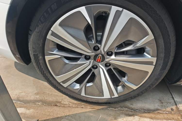 Used Hongqi E-HS9 2022 660 km Range Flagway Edition Six Seats Right Rear Wheel Hub