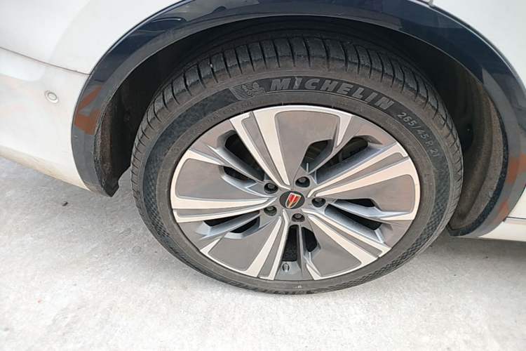 Used Hongqi E-HS9 2022 660 km Range Flagway Edition Six Seats Right Rear Wheel Hub