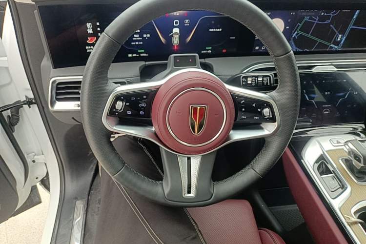 Used Hongqi E-HS9 2022 660 km Range Flagway Edition Six Seats Steering Wheel
