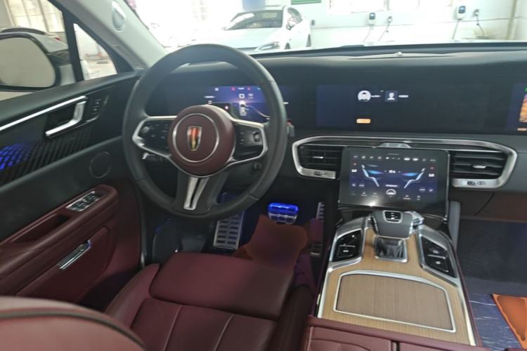 Used Hongqi E-HS9 2022 660 km Range Flagway Edition Six Seats Steering Wheel