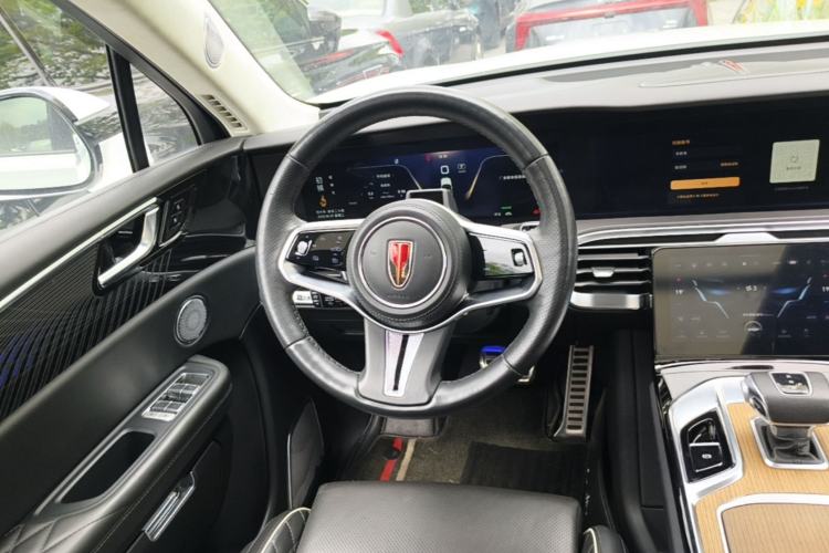 Used Hongqi E-HS9 2022 660 km Range Flagship Edition Four Seats Steering Wheel