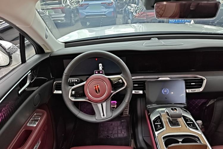 Used Hongqi E-HS9 2022 660 km Range Flagway Edition Six Seats Steering Wheel