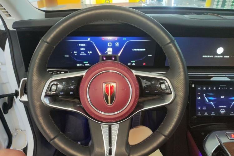 Used Hongqi E-HS9 2022 660 km Range Flagway Edition Six Seats Steering Wheel
