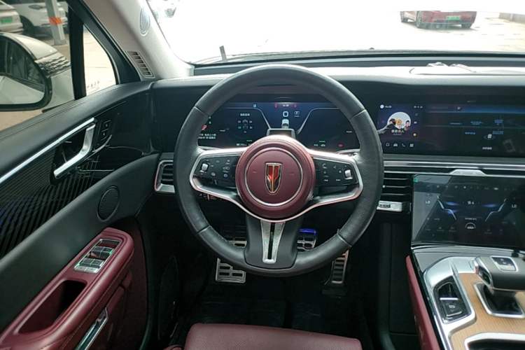 Used Hongqi E-HS9 2022 660 km Range Flagway Edition Six Seats Steering Wheel